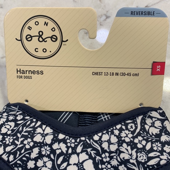 👑 Bond & Co. Reversible Harness NWT Large, XS *BENEFITS ANIMAL RESCUE* - Picture 6 of 9